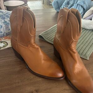 New Tecova women’s  ankle boots!